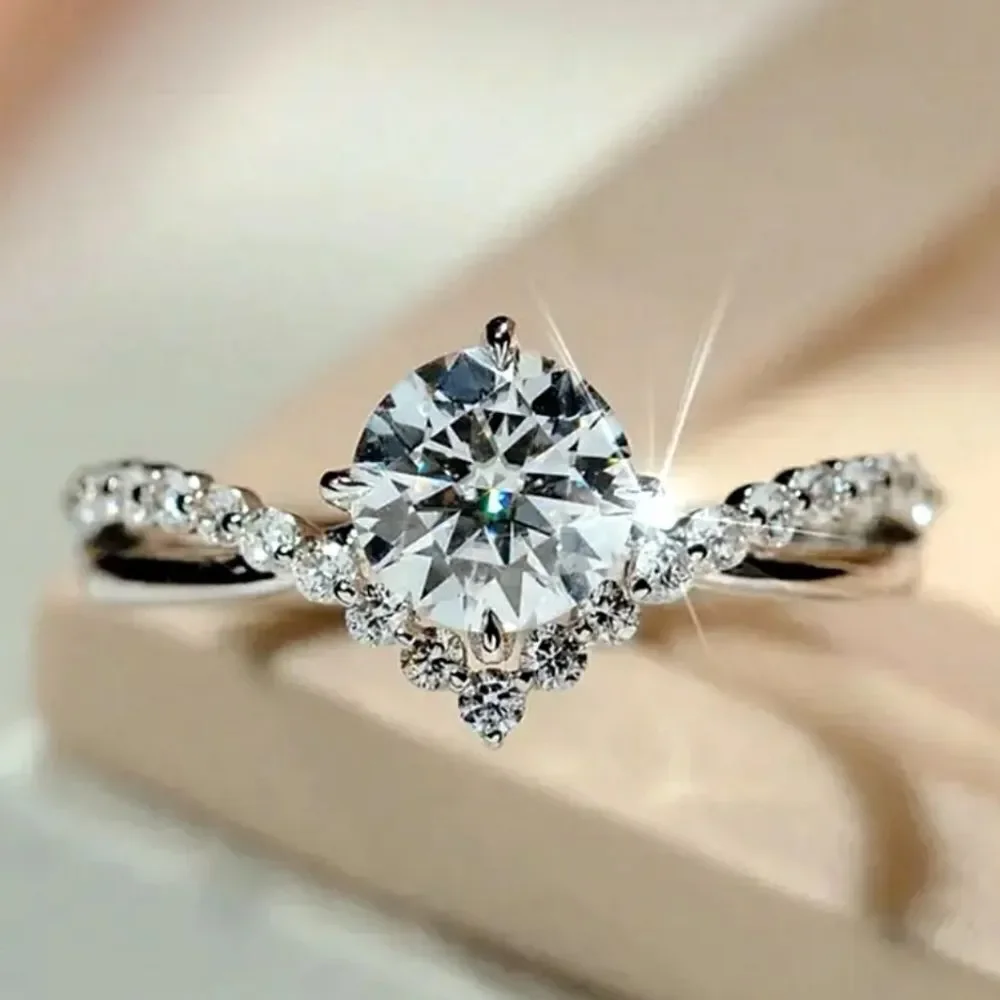 Elegant Simulated Diamonds  exquisitely Designed Women's Wedding Ring